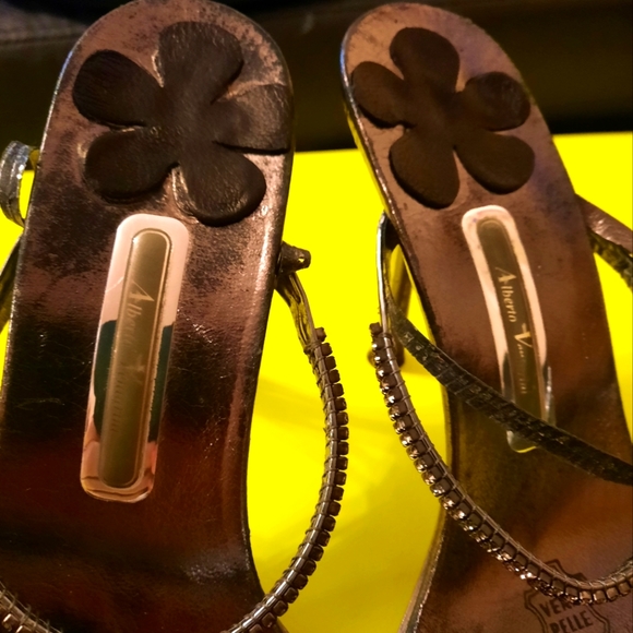 Alberto Venturini elegant design shoes size 8 , worn gently.$70 - Picture 7 of 8